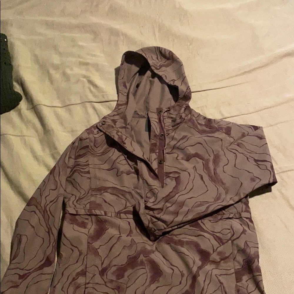 REI rain pullover